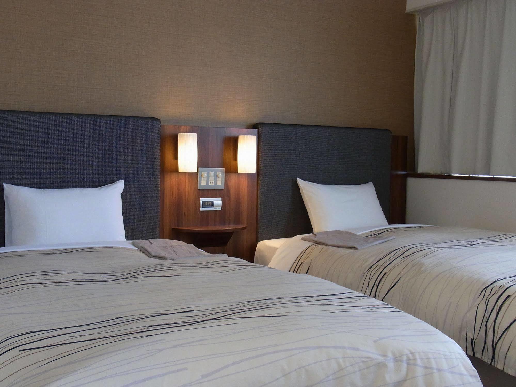 Fukui Manten Hotel Ekimae מראה חיצוני תמונה