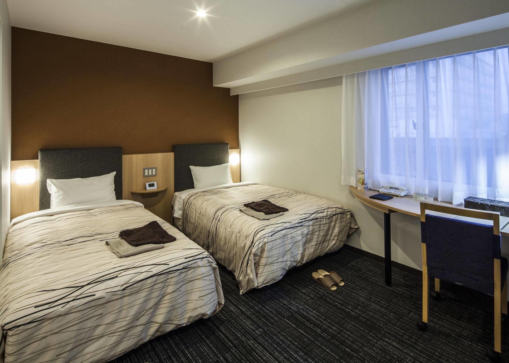 Fukui Manten Hotel Ekimae מראה חיצוני תמונה